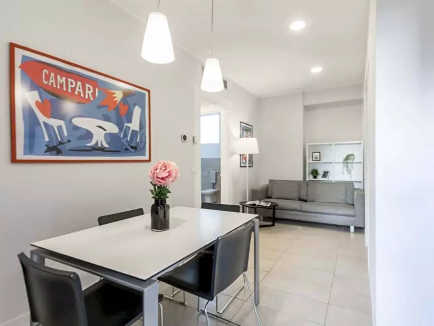 Immagine 6 di Camera in affitto  in Via Bernardino Biondelli7 a Milano