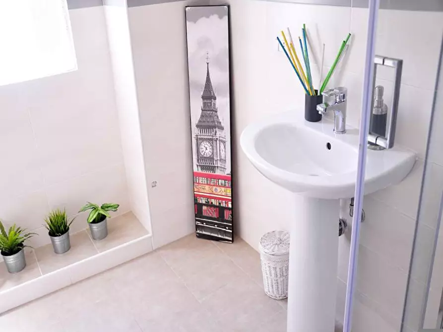 Immagine 41 di Camera in affitto  in Viale Abruzzi68 a Milano