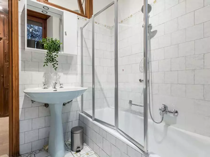 Immagine 10 di Camera in affitto  in Viale Regina Margherita33 a Milano