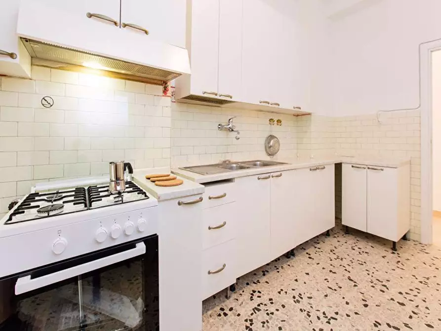 Immagine 13 di Camera in affitto  in Via Oderisi Da Gubbio198 a Roma