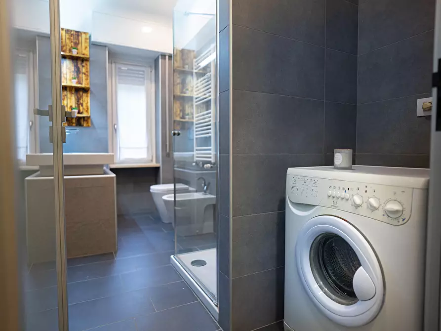 Immagine 7 di Camera in affitto  in Viale Caterina da Forlì50 a Milano