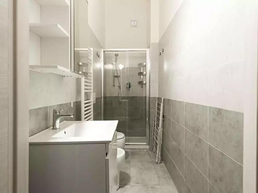 Immagine 10 di Camera in affitto  in Via del Borgo di San Pietro59 a Bologna