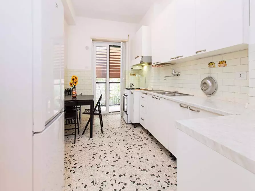 Immagine 12 di Camera in affitto  in Via Oderisi Da Gubbio198 a Roma