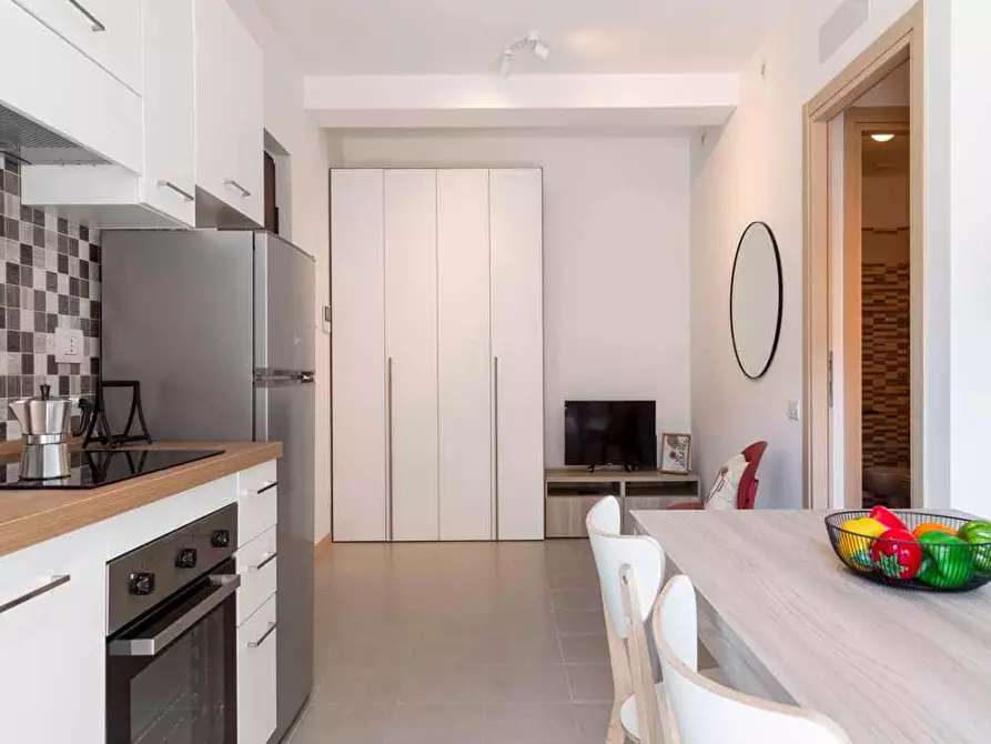 Immagine 18 di Camera in affitto  in Via Gardone5 a Milano