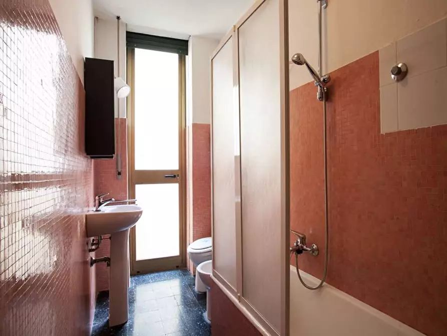 Immagine 15 di Camera in affitto  in Via Nazario Sauro28 a Bologna