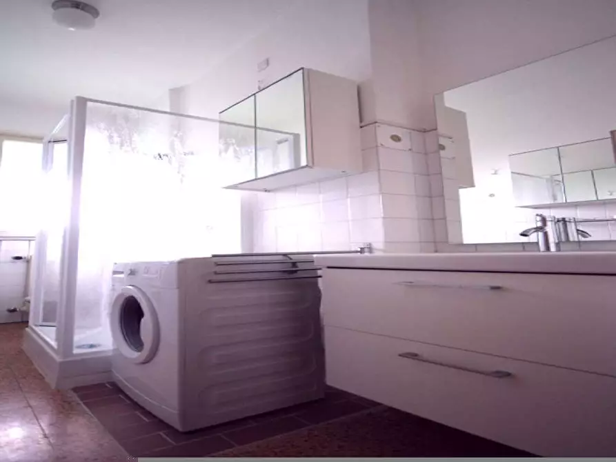 Immagine 4 di Camera in affitto  in Via Carlo Marx32 a Milano