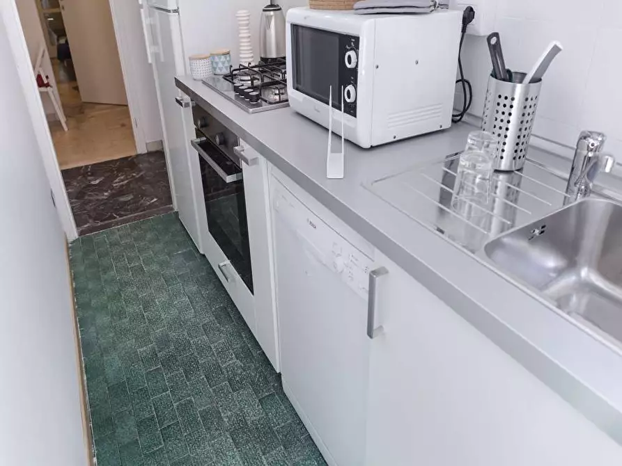 Immagine 51 di Camera in affitto  in Via Cosseria1 a Milano