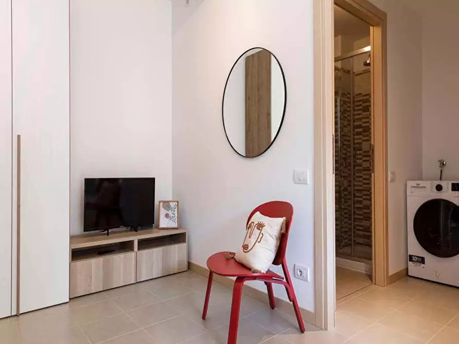 Immagine 11 di Camera in affitto  in Via Gardone5 a Milano