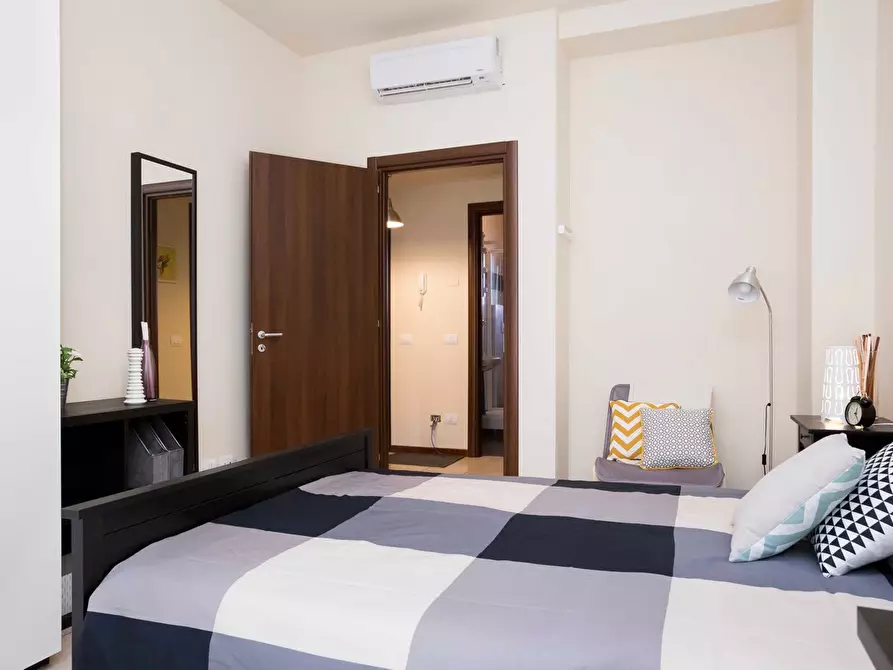 Immagine 5 di Camera in affitto  in Via Salvatore Barzilai19 a Milano