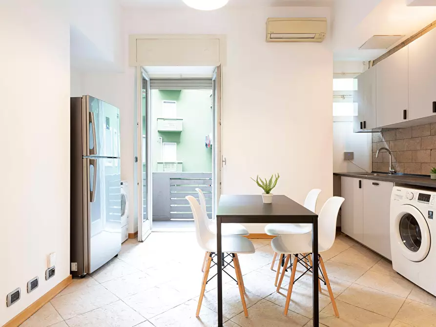 Immagine 13 di Camera in affitto  in Via Andrea Costa1 a Milano