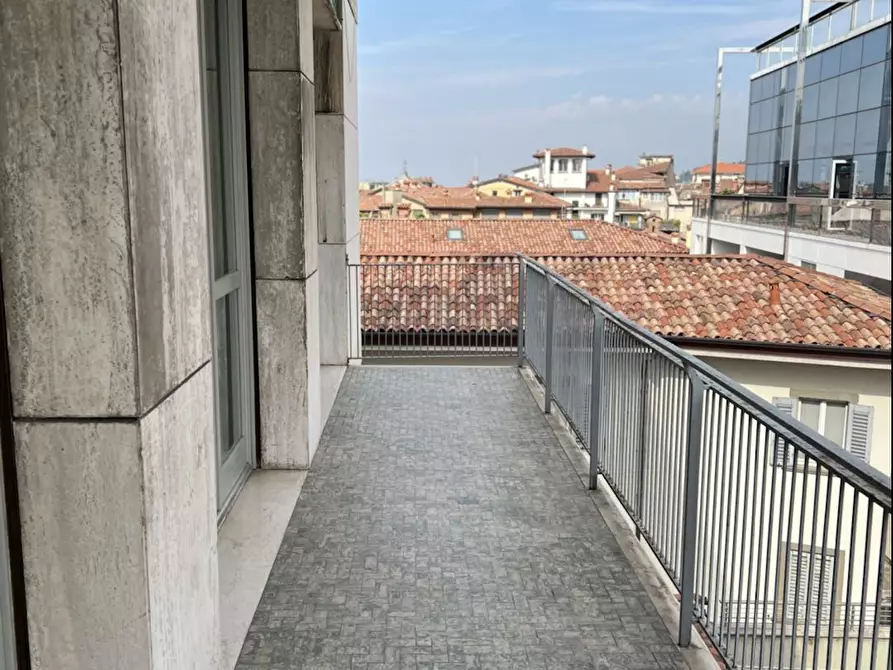 Immagine 19 di Camera in affitto  in Via XX Settembre58b a Bergamo