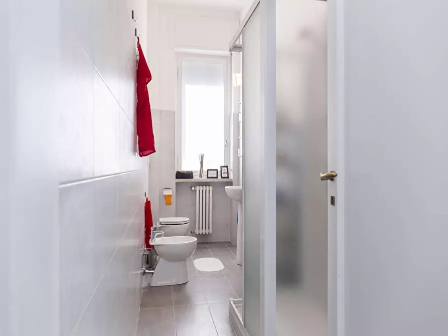 Immagine 37 di Camera in affitto  in Via Cosseria1 a Milano