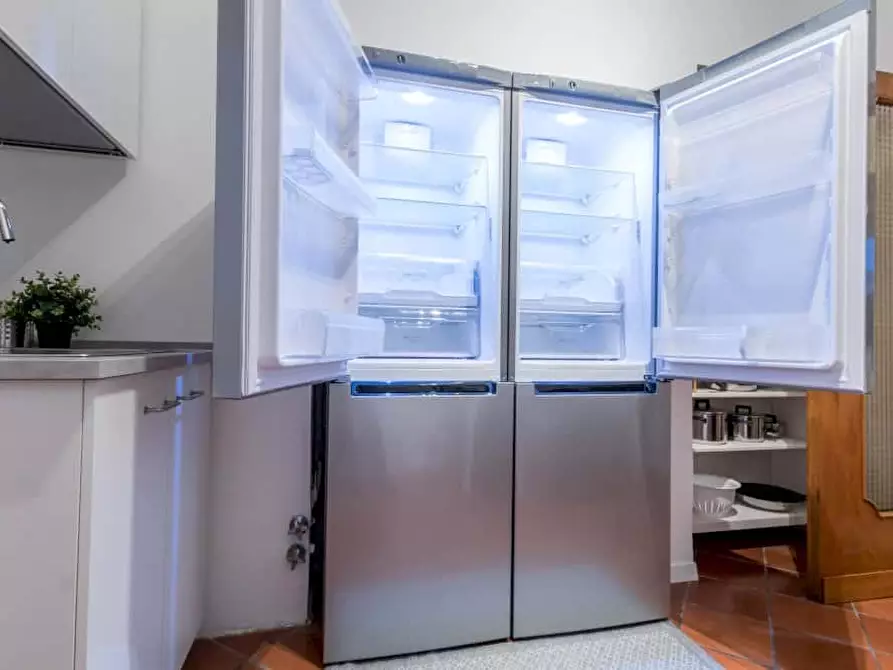 Immagine 16 di Camera in affitto  in Viale Regina Margherita33 a Milano