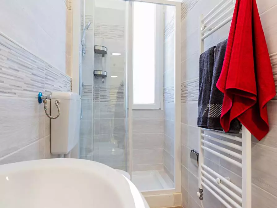 Immagine 22 di Camera in affitto  in Viale Alfredo Oriani26 a Bologna