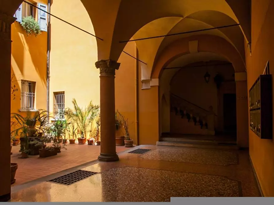 Immagine 21 di Camera in affitto  in Via Marsala28 a Bologna