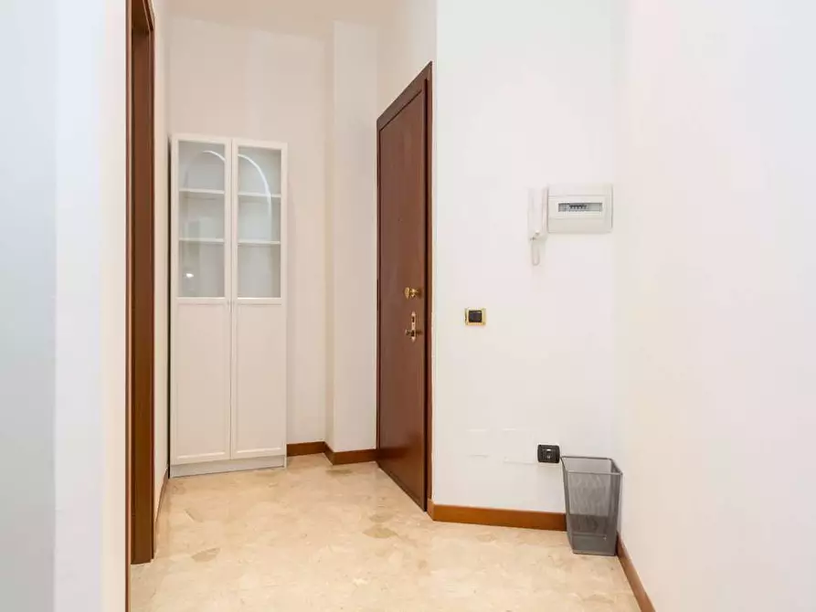 Immagine 39 di Camera in affitto  in Via dei Pioppi13 a Buccinasco
