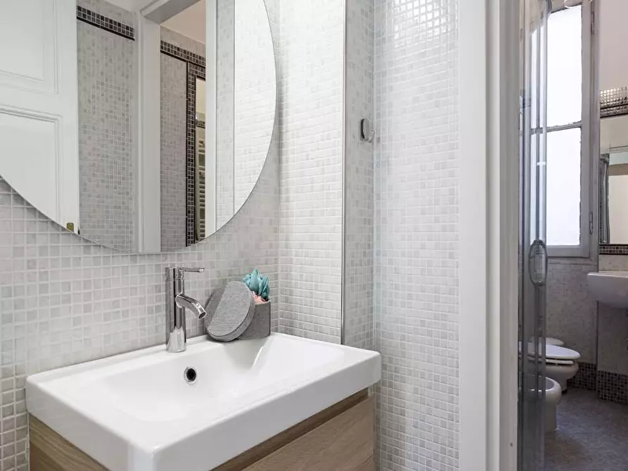 Immagine 26 di Camera in affitto  in Via Antonio Bazzini27 a Milano