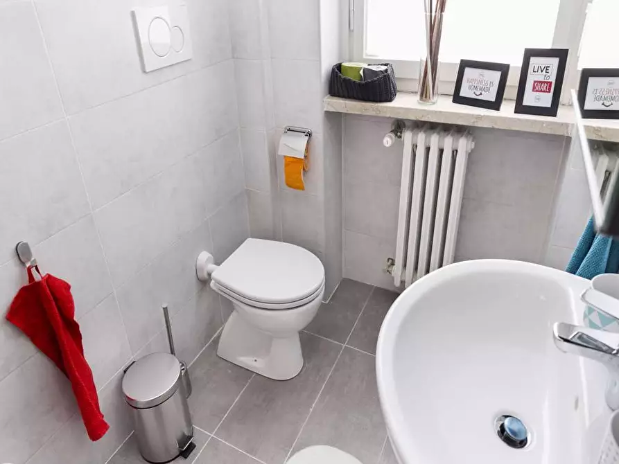 Immagine 46 di Camera in affitto  in Via Cosseria1 a Milano