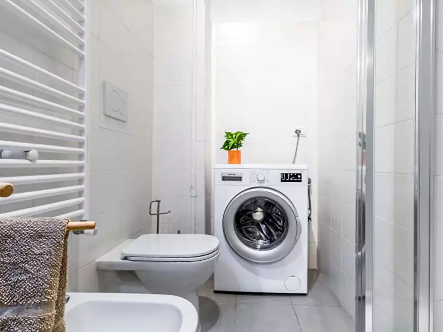 Immagine 15 di Camera in affitto  in Via Cadore35 a Milano