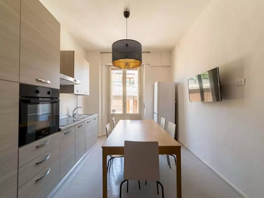 Immagine 18 di Camera in affitto  in Viale dei Mille8 a Firenze