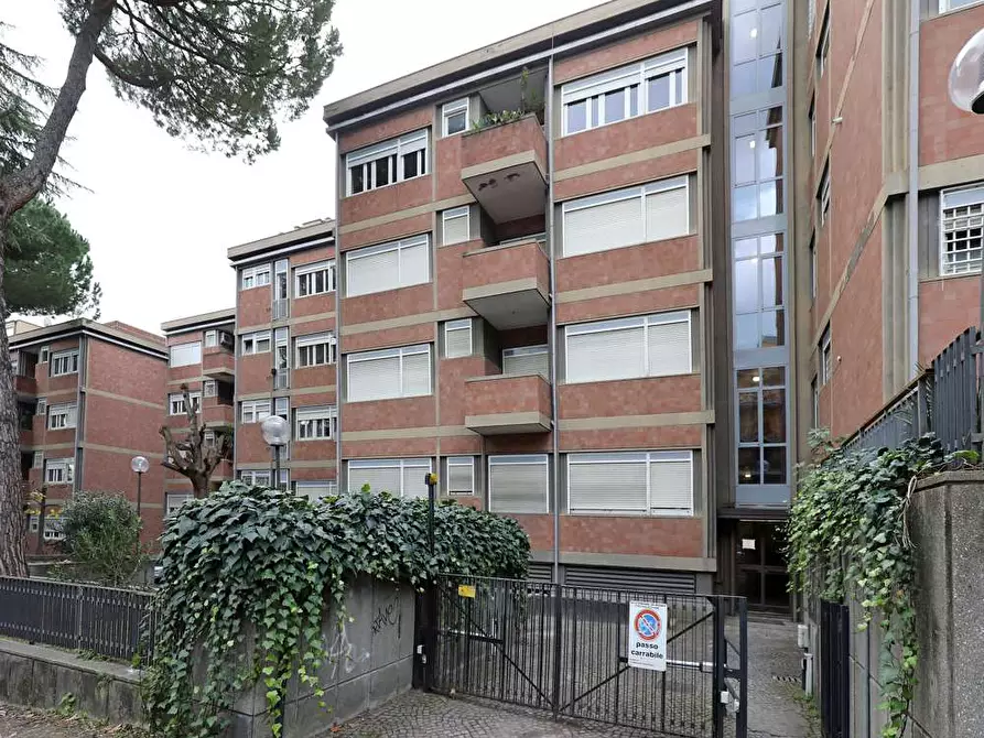 Immagine 16 di Camera in affitto  in Via Cavriglia25 a Roma