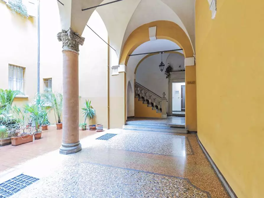 Immagine 30 di Camera in affitto  in Via Marsala28 a Bologna
