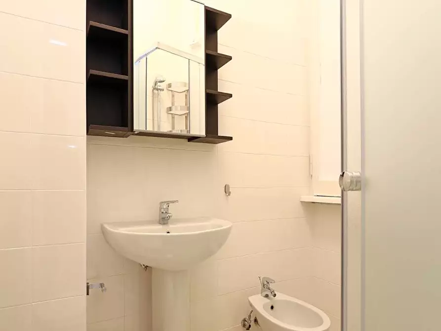 Immagine 54 di Camera in affitto  in Via Rodolfo Lanciani1 a Roma