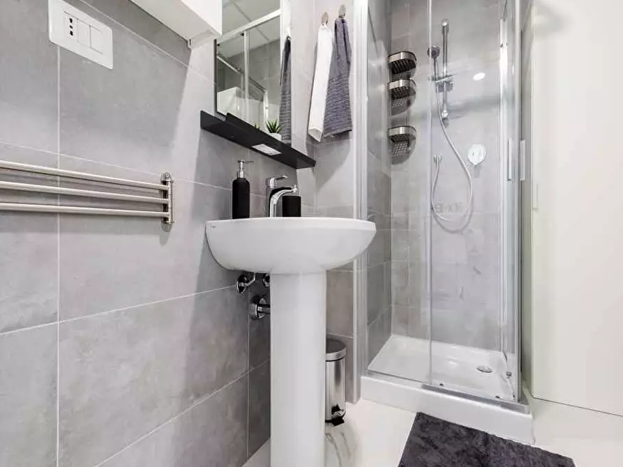 Immagine 19 di Camera in affitto  in Viale Bligny28 a Milano