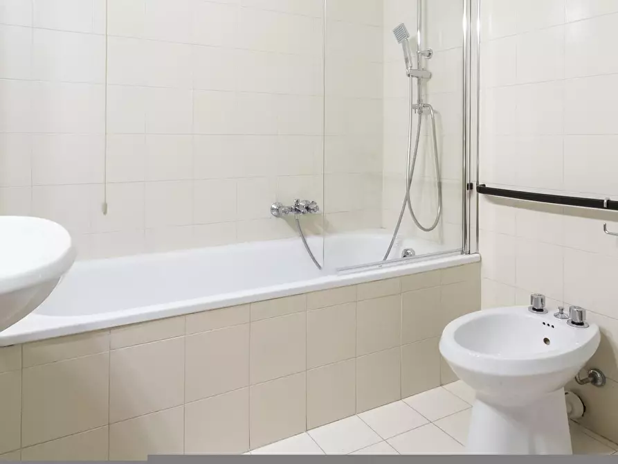 Immagine 24 di Camera in affitto  in Via dei Missaglia13 a Milano