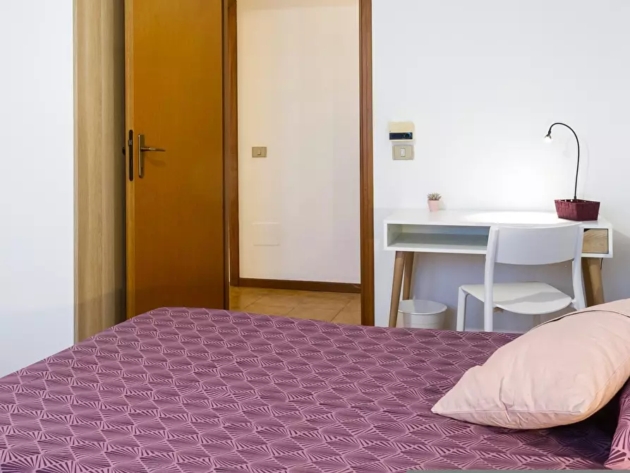 Immagine 15 di Camera in affitto  in Via dei Missaglia13 a Milano