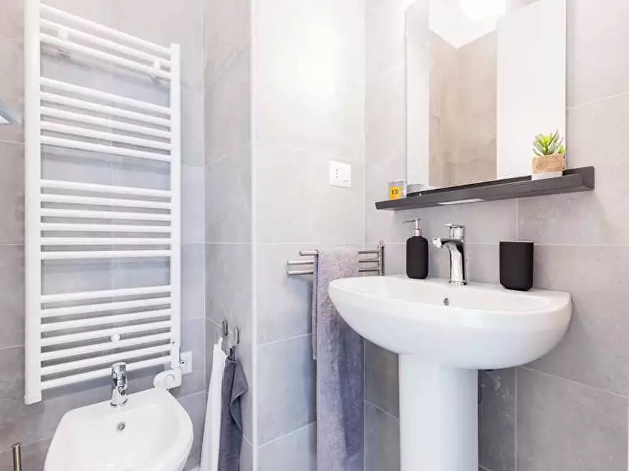 Immagine 23 di Camera in affitto  in Viale Bligny28 a Milano