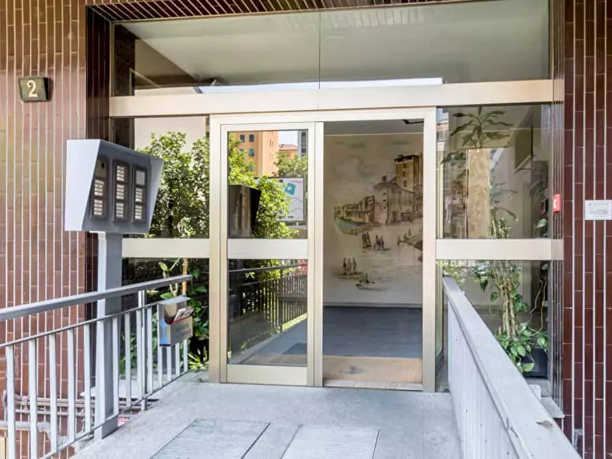 Immagine 8 di Camera in affitto  in Via Maniago2 a Milano