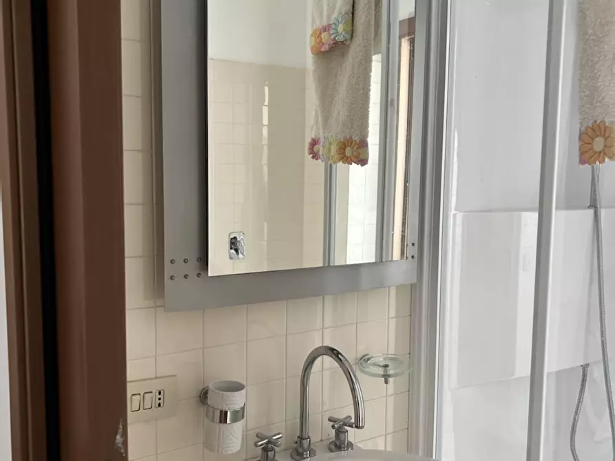 Immagine 11 di Camera in affitto  in Via XX Settembre58b a Bergamo