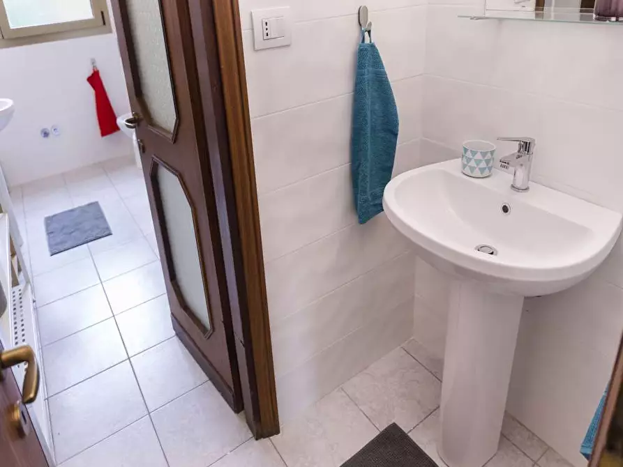 Immagine 13 di Camera in affitto  in Viale Giovanni Vicini20 a Bologna