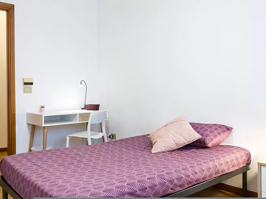 Immagine 25 di Camera in affitto  in Via dei Missaglia13 a Milano