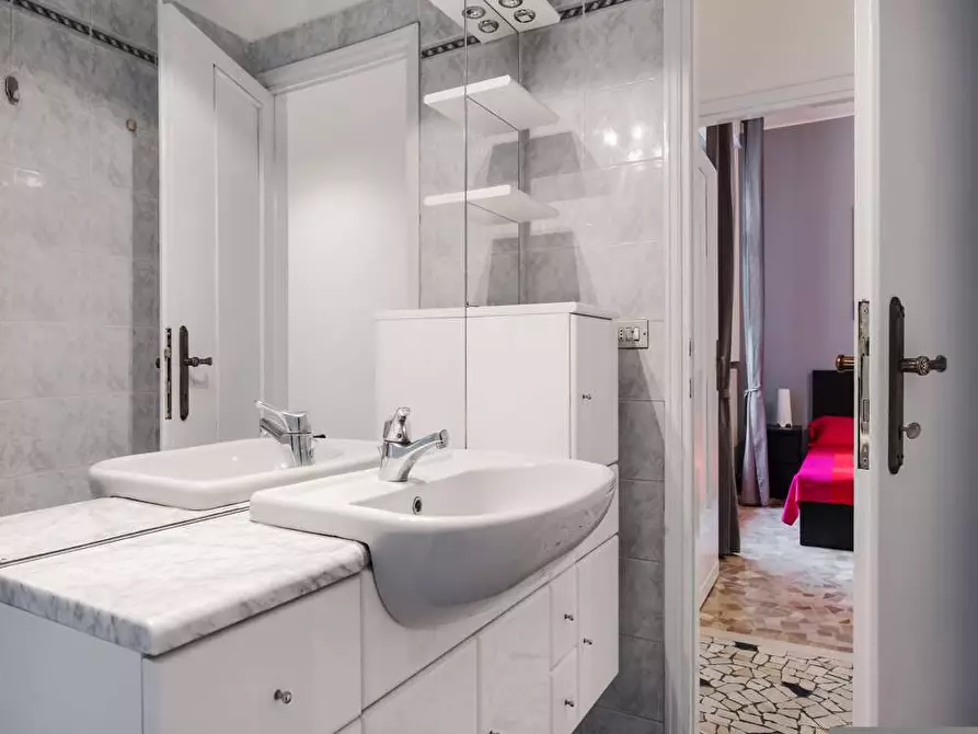 Immagine 38 di Camera in affitto  in Via delle Belle Arti21 a Bologna