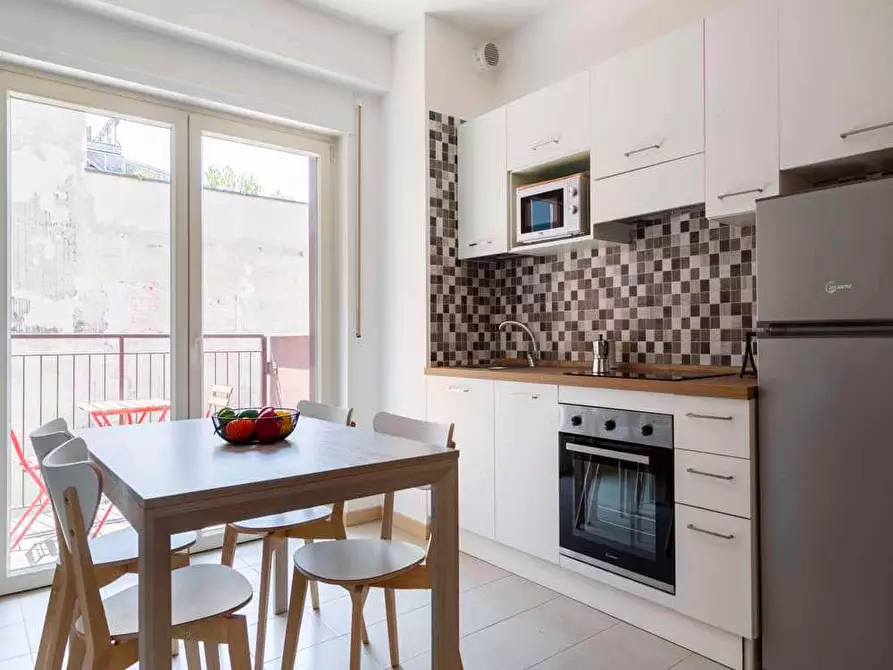 Immagine 19 di Camera in affitto  in Via Gardone5 a Milano