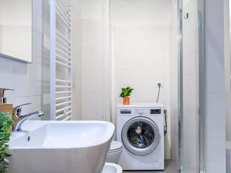 Immagine 12 di Camera in affitto  in Via Cadore35 a Milano