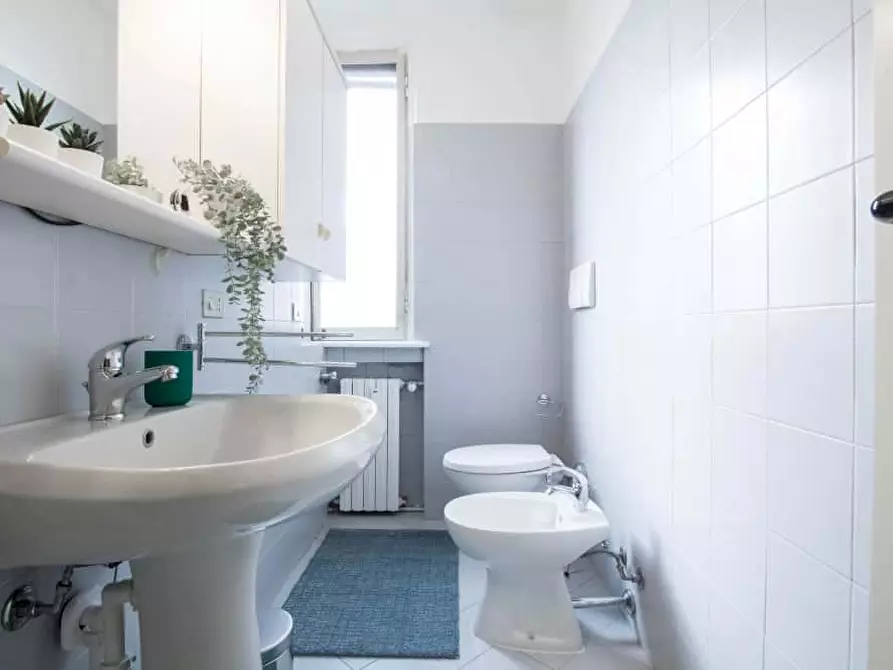 Immagine 9 di Camera in affitto  in Via Pietro Cavalcabò2 a Milano