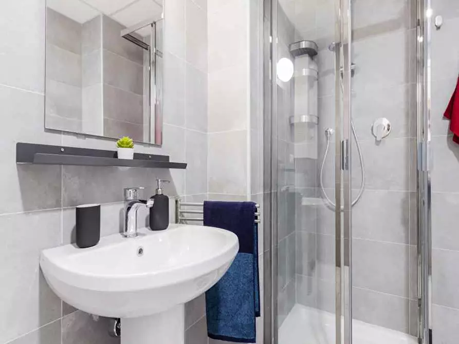 Immagine 20 di Camera in affitto  in Viale Bligny28 a Milano