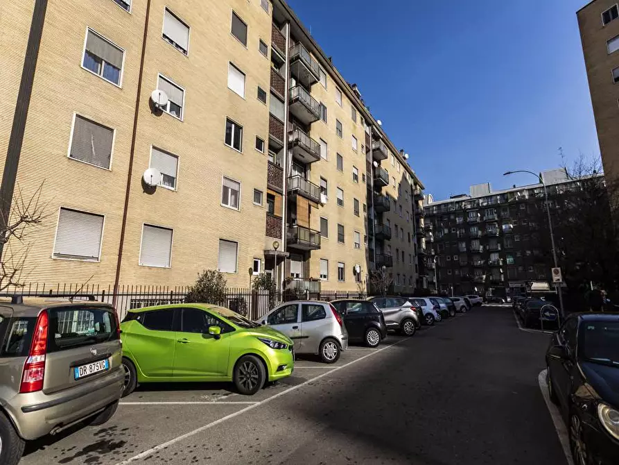 Immagine 24 di Camera in affitto  in Via Ginestre6 a Buccinasco
