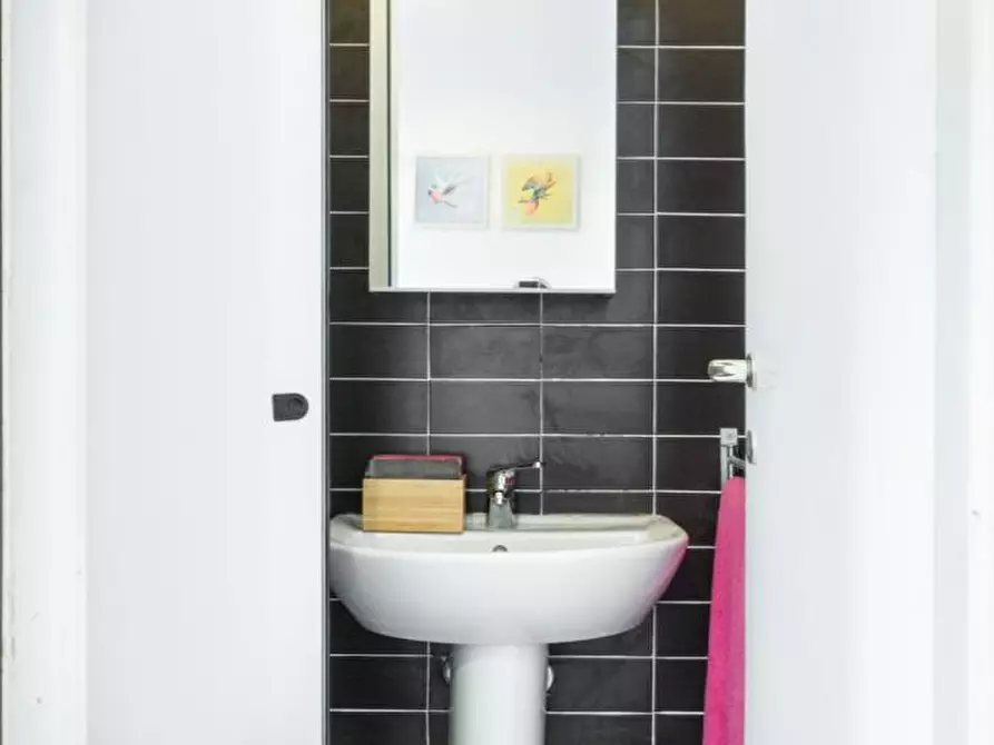 Immagine 27 di Camera in affitto  in Via Adele Martignoni2 a Milano