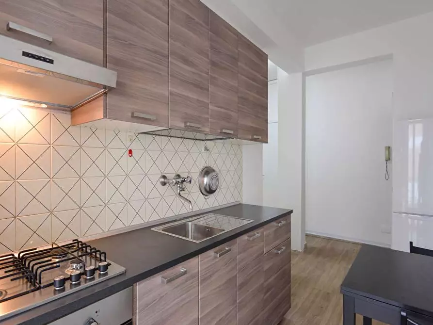 Immagine 12 di Camera in affitto  in Via dei Quattro Venti156 a Roma