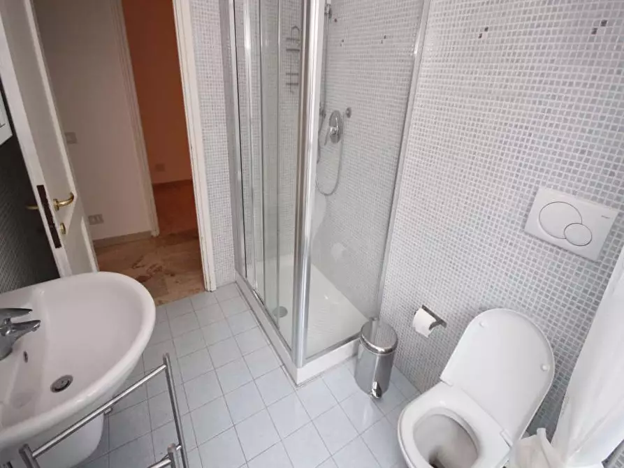 Immagine 39 di Camera in affitto  in Via Felice Bellotti11 a Milano