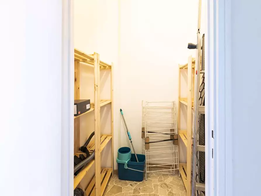 Immagine 29 di Camera in affitto  in Via Ginestre6 a Buccinasco