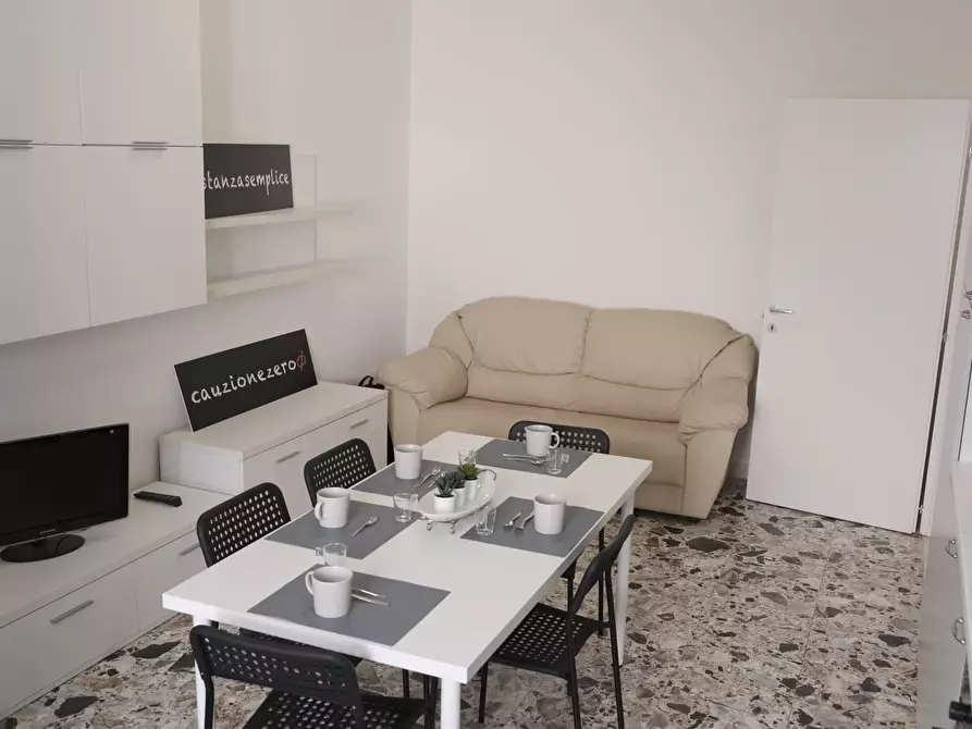 Immagine 13 di Camera in affitto  in Via Nizza29 a Sassari