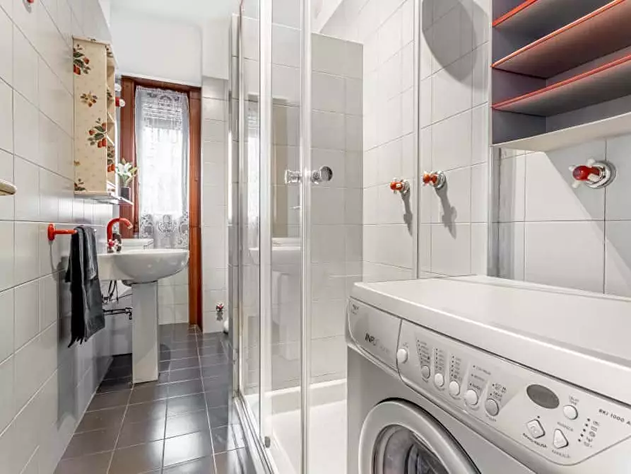 Immagine 10 di Camera in affitto  in Via Coluccio Salutati7 a Milano