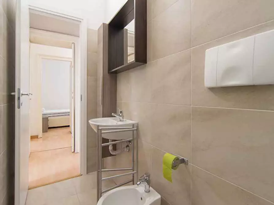Immagine 65 di Camera in affitto  in Via Comelico8 a Milano