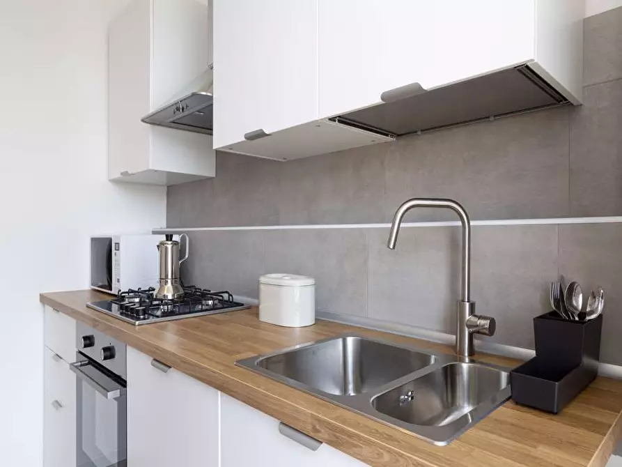 Immagine 22 di Camera in affitto  in Viale Monza16 a Milano