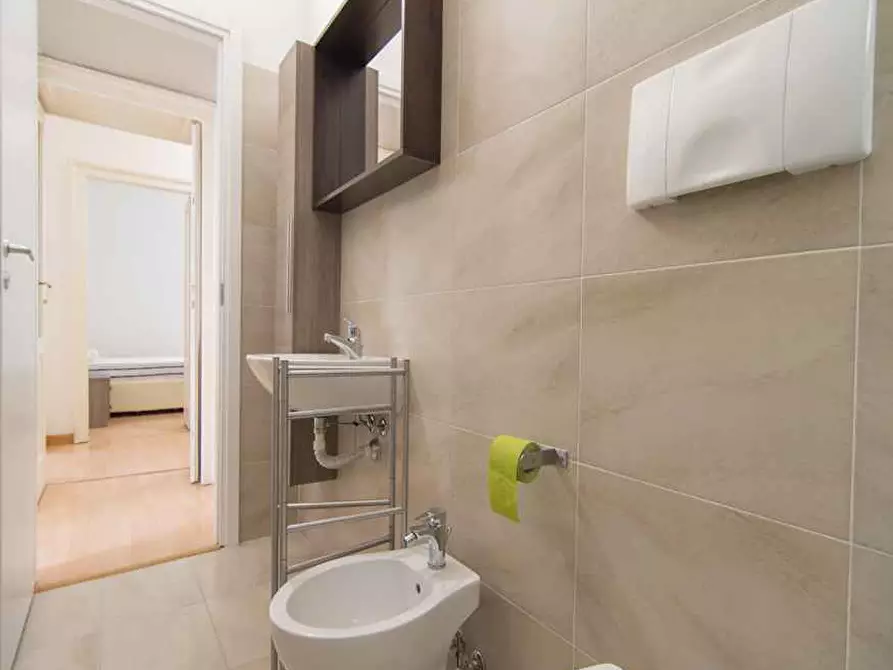 Immagine 71 di Camera in affitto  in Via Comelico8 a Milano